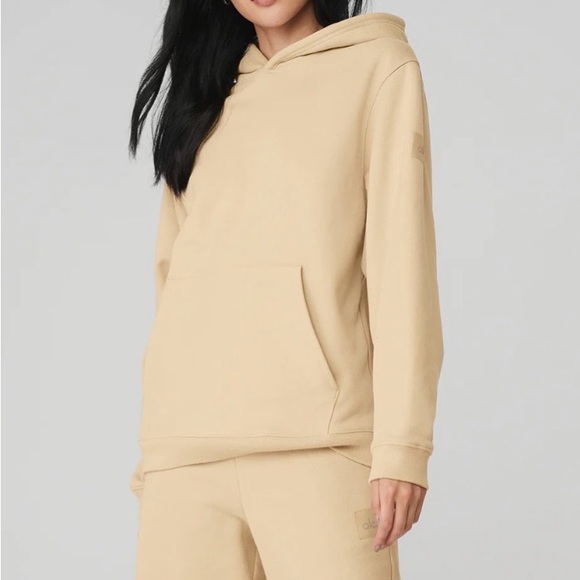 ALO Yoga Tops - ALO Yoga Renown Hoodie- Sand Dune